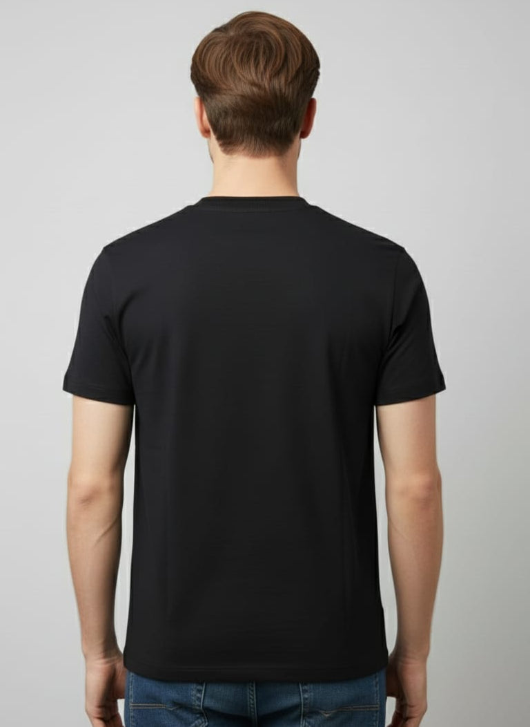 Classic Fit T-Shirt – Black